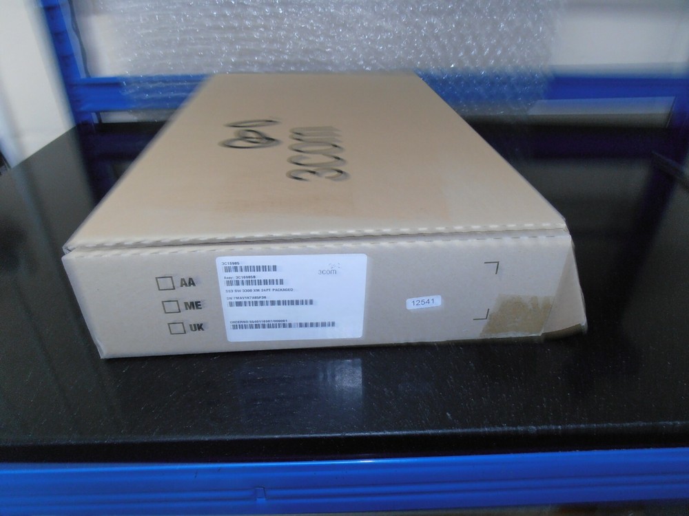 3COM 3300XM Super Stack 3, 24 Port Switch 3C16985B.