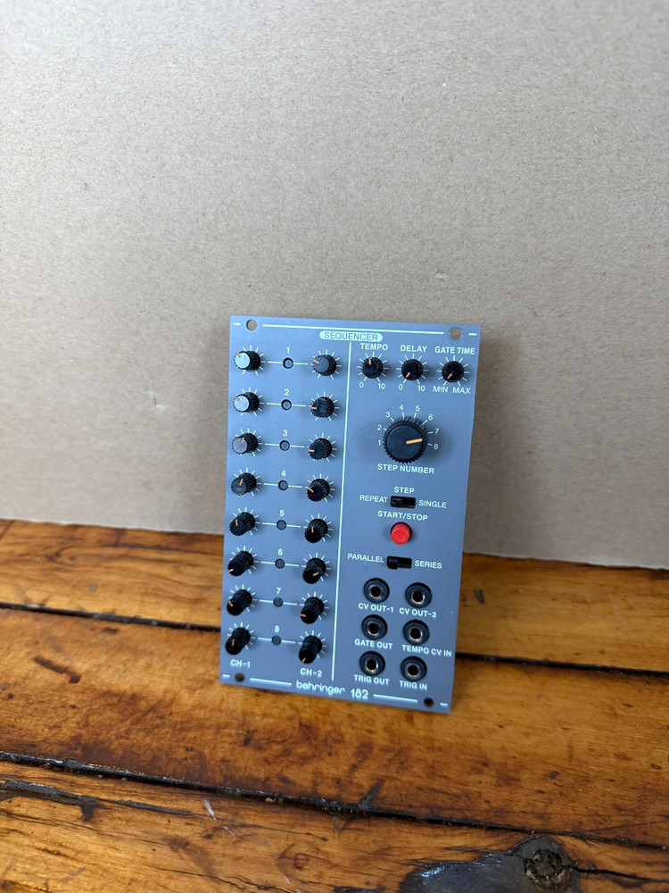 Behringer 182 Sequencer Eurorack Synthesizer Module
