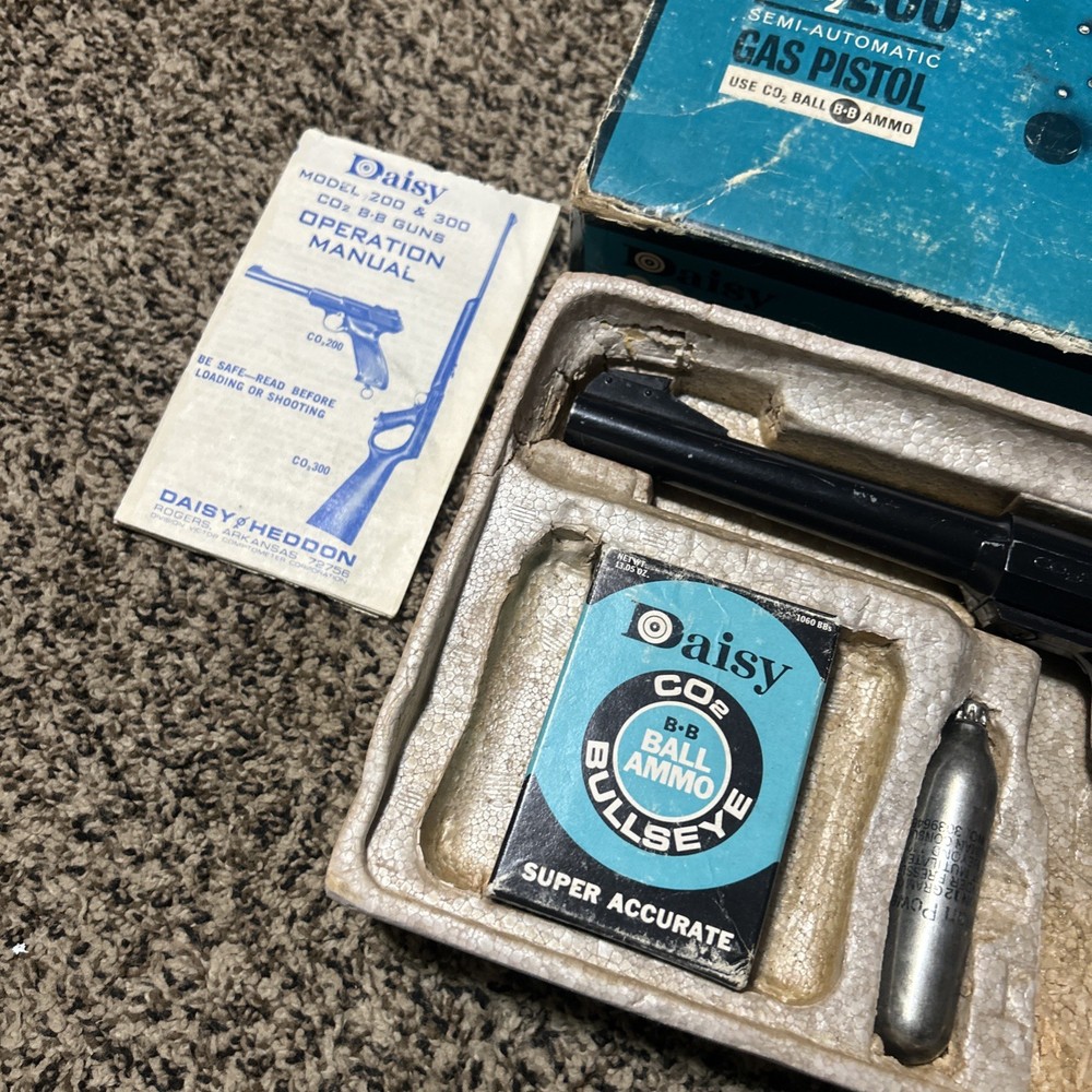 Vintage Daisy C02 Model 200 BB Pistol In Box