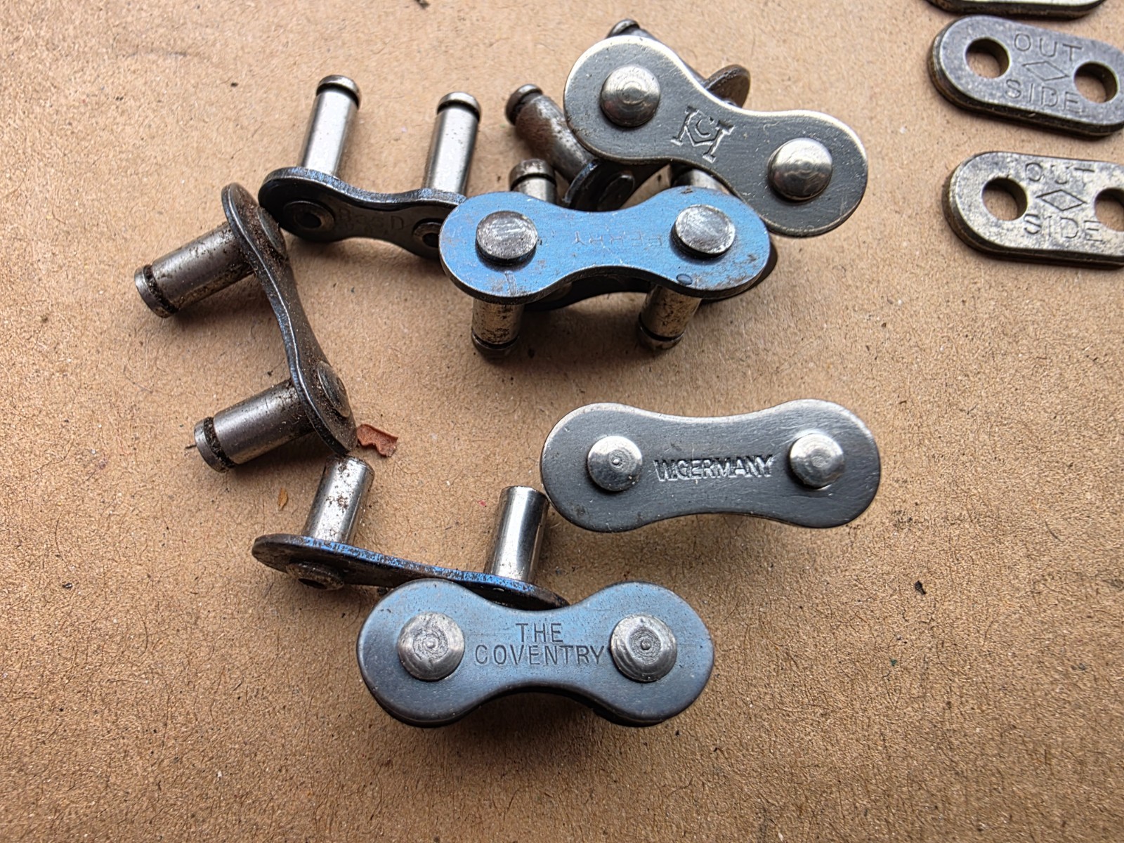 VINTAGE BICYCLE CHAINS PARTS LOT DIAMOND HEAR IT SNAP UNION SKIPT TOOTH ETC