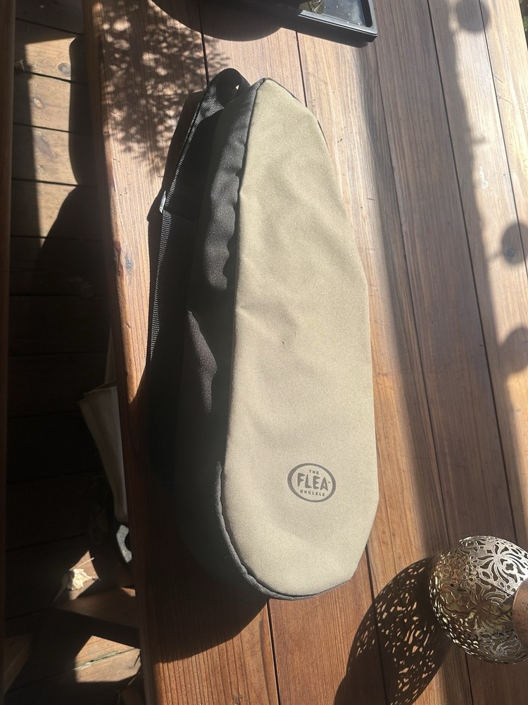 “Flea” Soprano Ukulele By Magic Fluke!