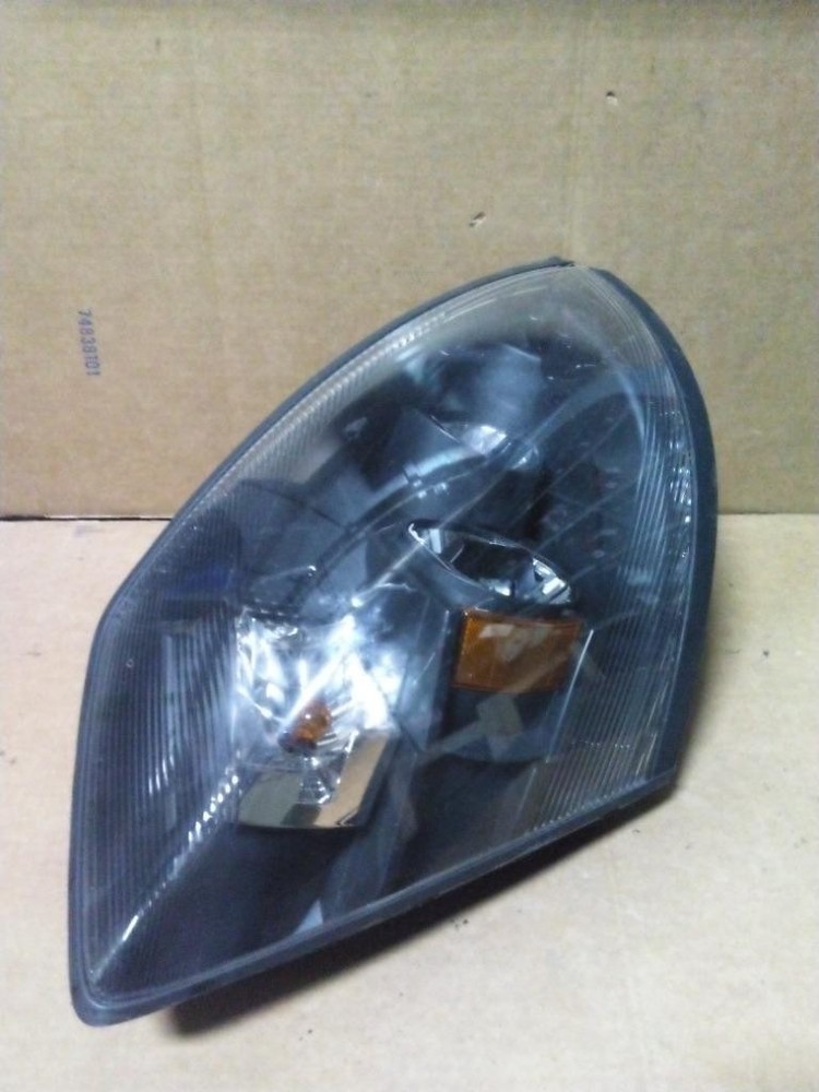 For 2018 VOLVO VNL HEADLIGHT Right ,  IL