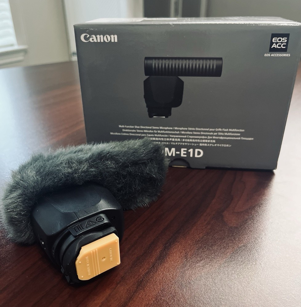 Canon DM-E1D Multi Function Shoe Directional Stereo Mic - Open Box, New