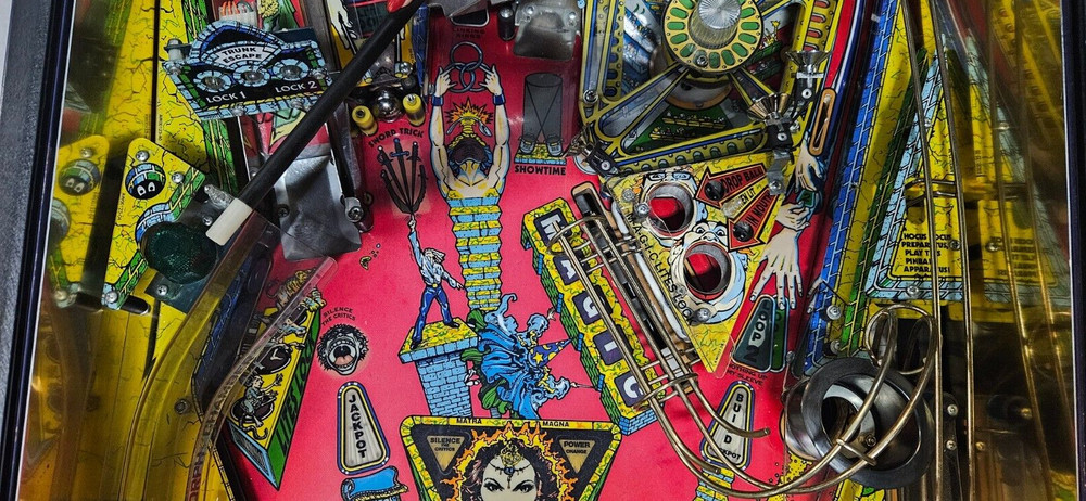 PINBALL MAGIC Pinball Machine - Capcom 1995 - 2110