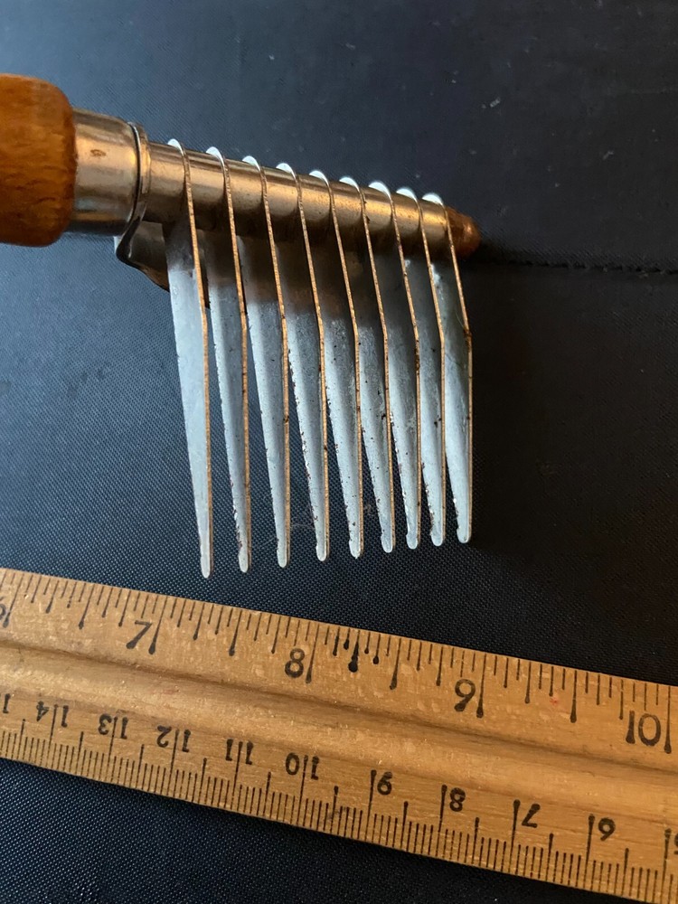 Long Tooth Dematting Comb for Large Mats