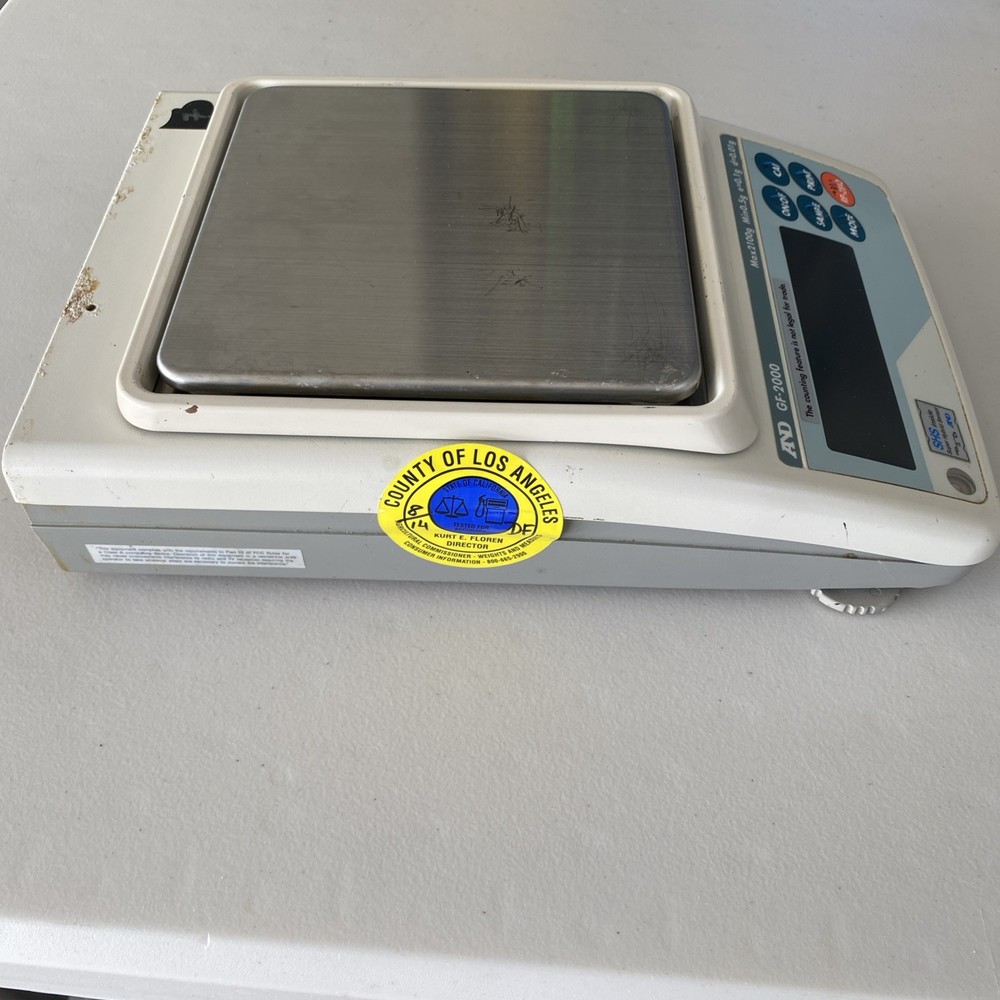 A&D GF-2000 Precision Lab Balance Compact Bench Scale Max 2100 g