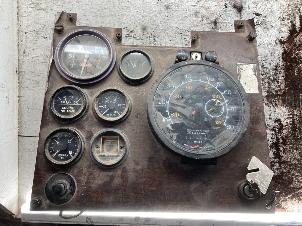 Peterbilt 378 Speedometer Instrument Cluster - Used