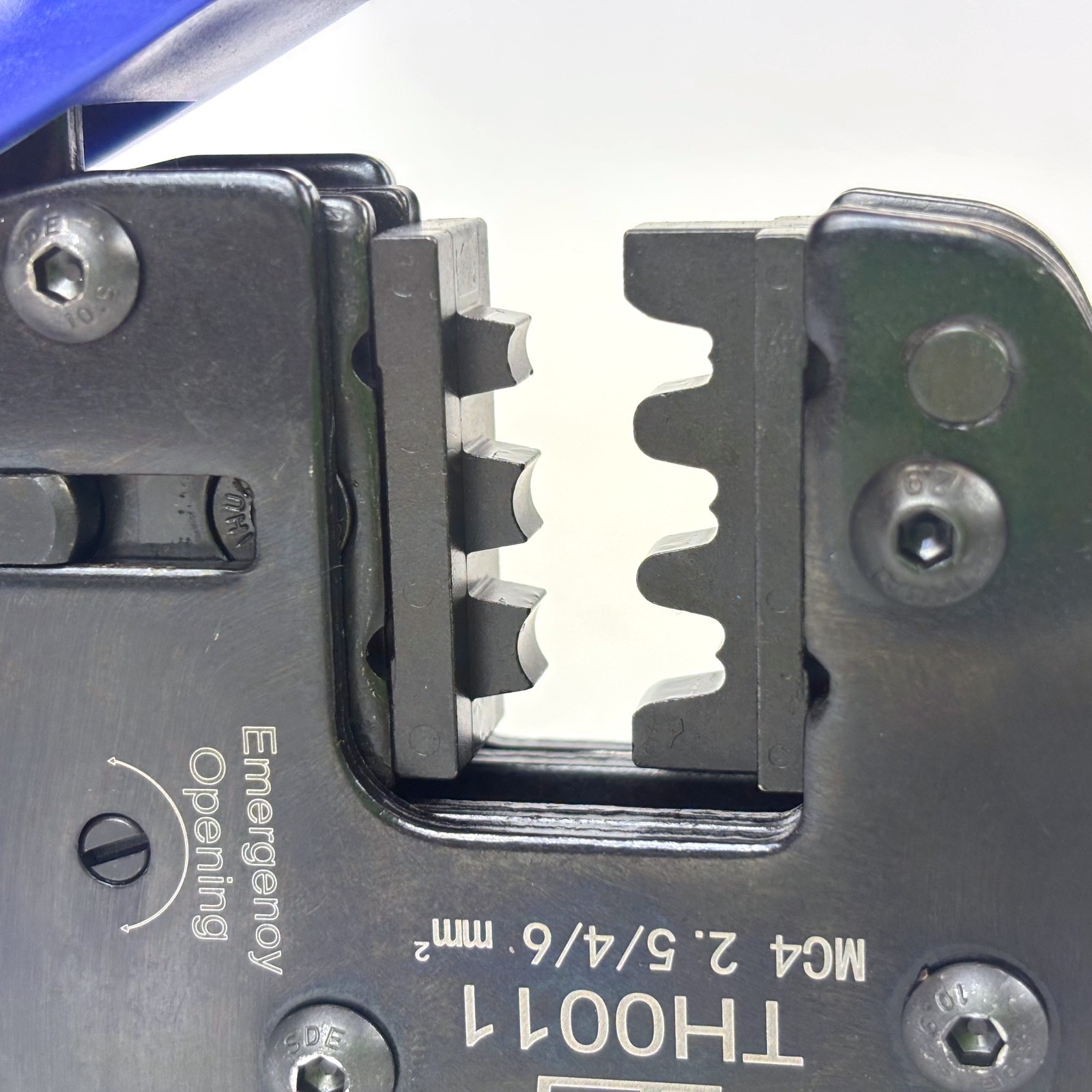 TEMCo TH0011 Solar Crimper Tool PV Terminal Crimping Solar Panel Crimp Connector