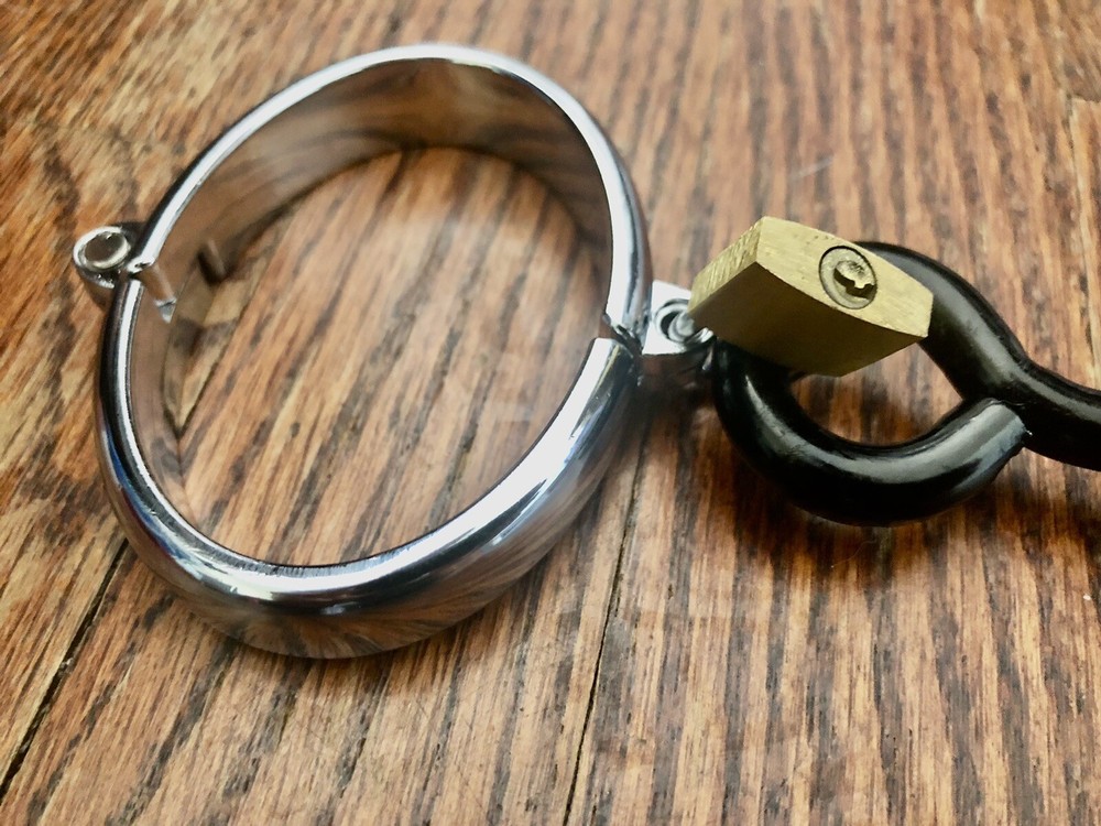 Extendable Handcuff Restraint / Come With Me Bar Manacles Shackles Padlocks Keys