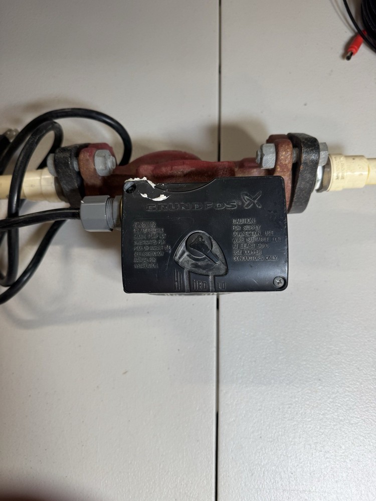 UPS15-58FC Grundfos Circulation Pump 115V 3-Speed Hydronic Untested