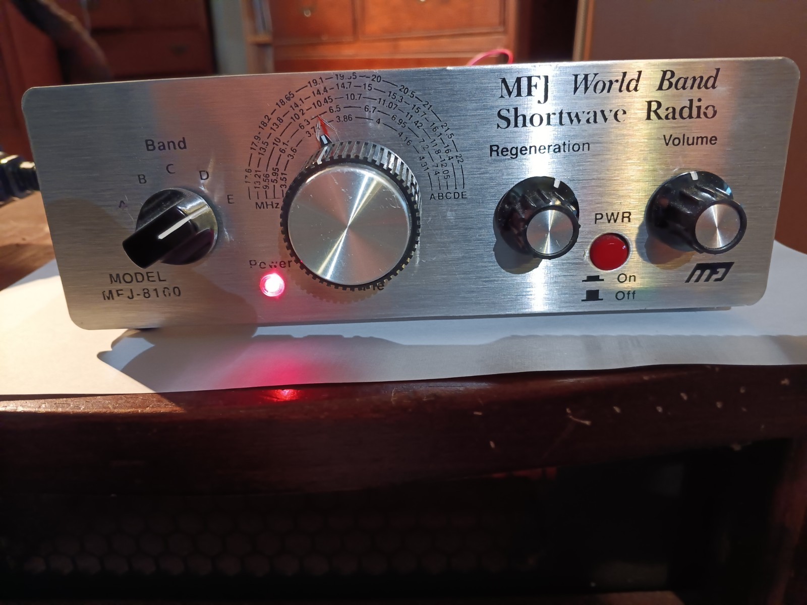 MFJ 8100 World Band Shortwave Radio AS IS