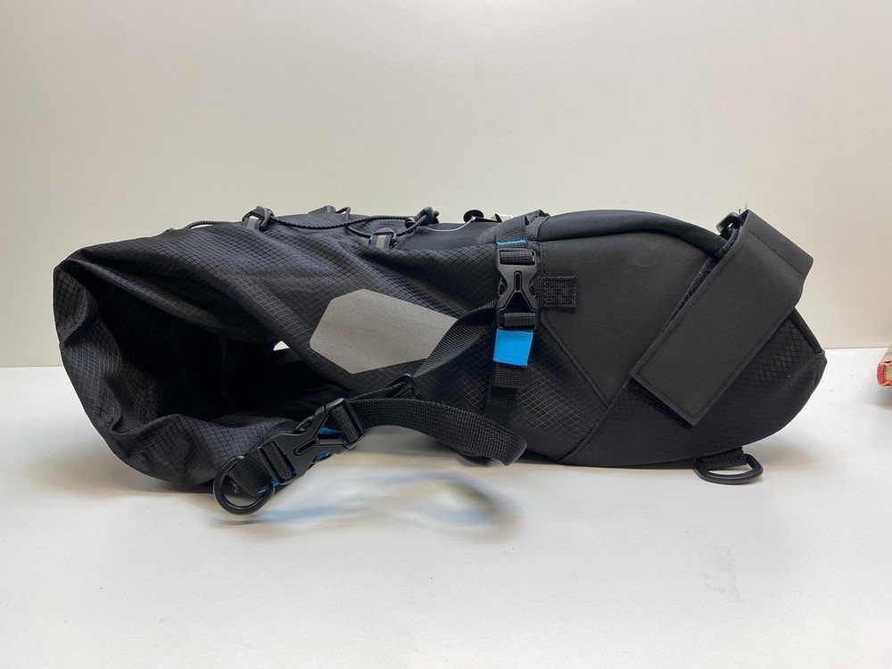 new BLACKPOINT MACROPOD SADDLE PACK 10L BLK/BLUE Waterproof