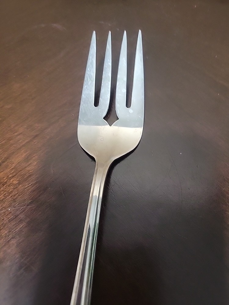 Medium Solid Cold Meat Serving Fork Perception Stainless ONEIDA SILVER