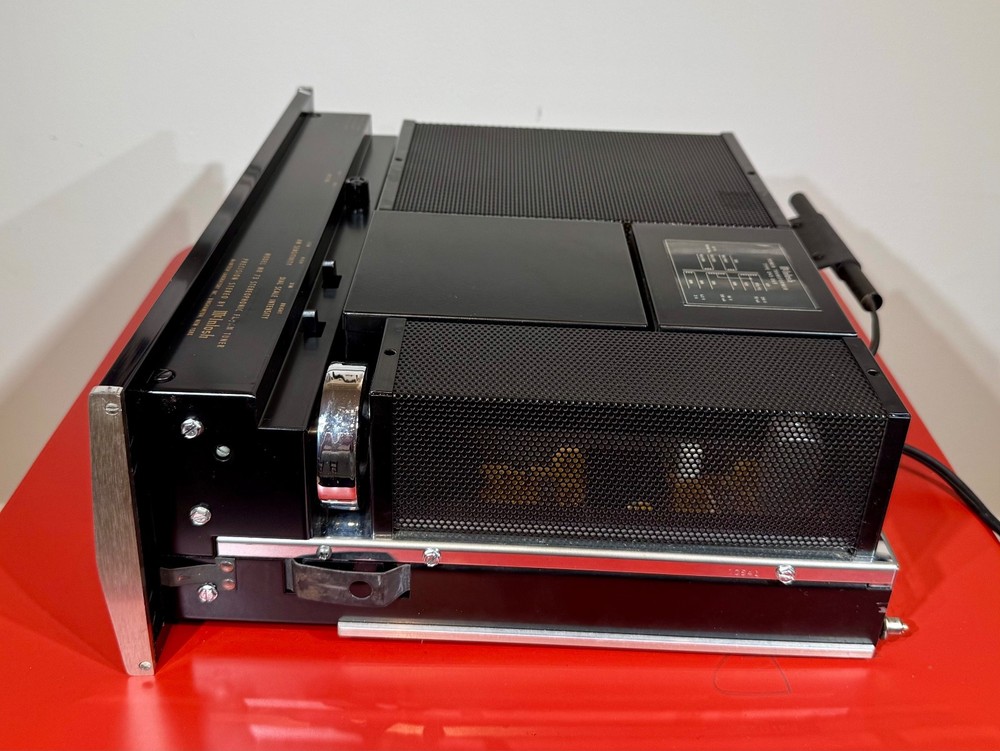 McIntosh MR73 FM/AM Tuner