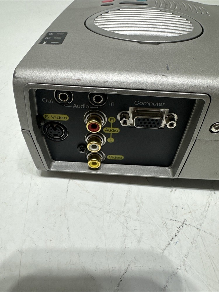 Epson EMP-710 PowerLite 710c Projector