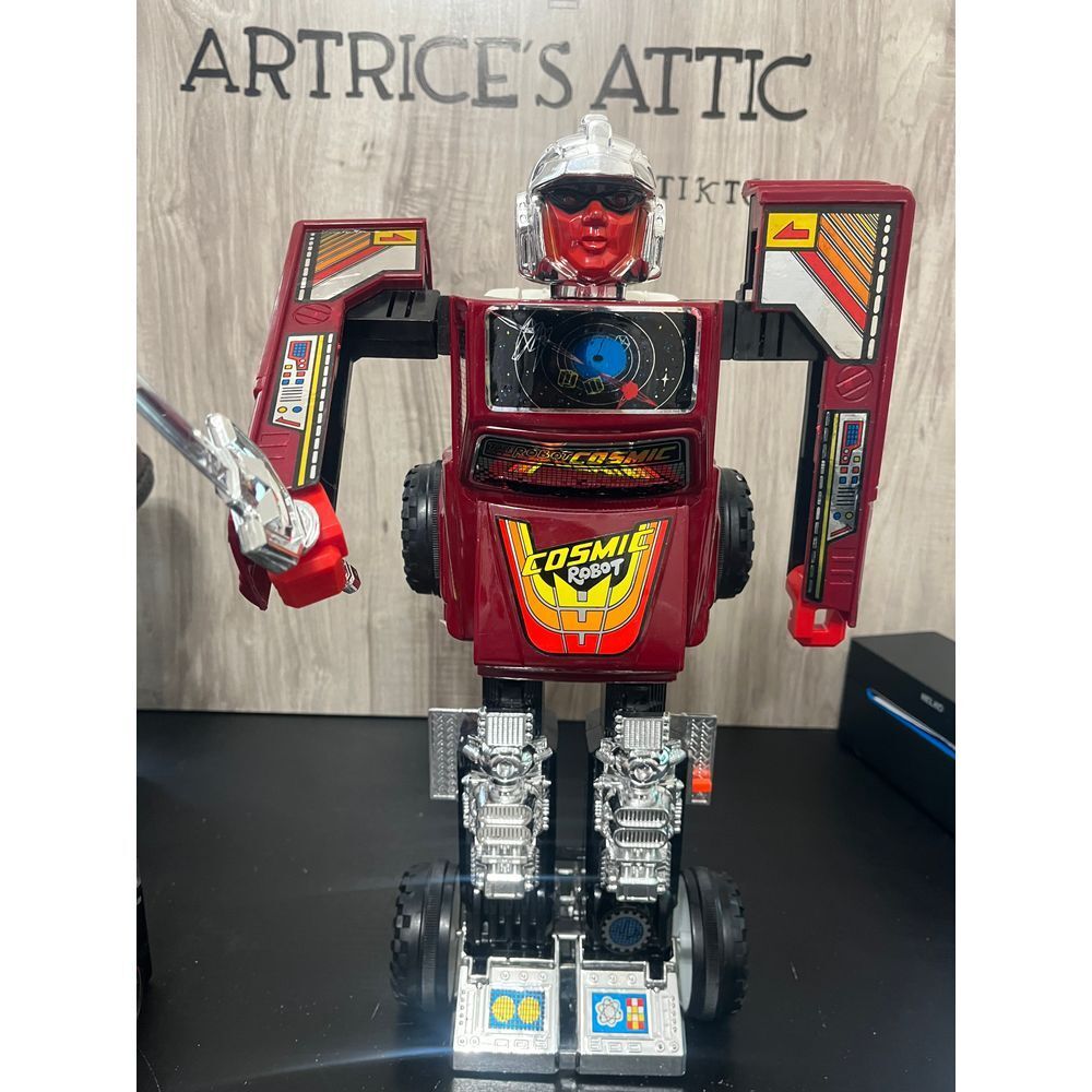 1987 Space Defender Battery Operated 1/14 Scale Variable Model Transformer Robot