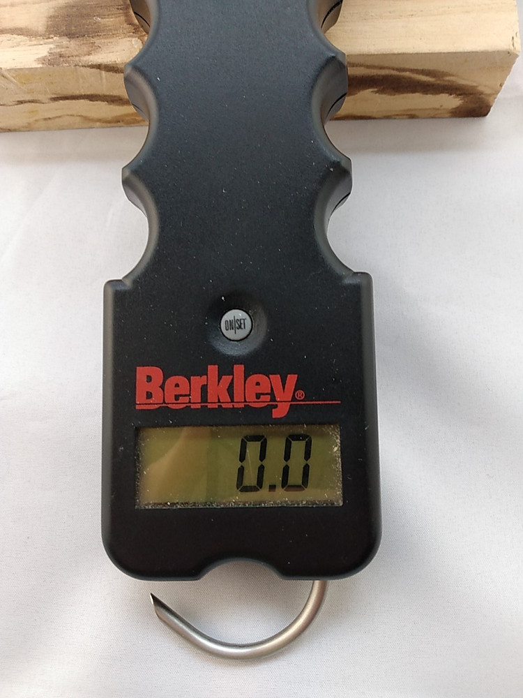 Berkley Digital Hanging Fish Scale, Automatic Shutoff Tested