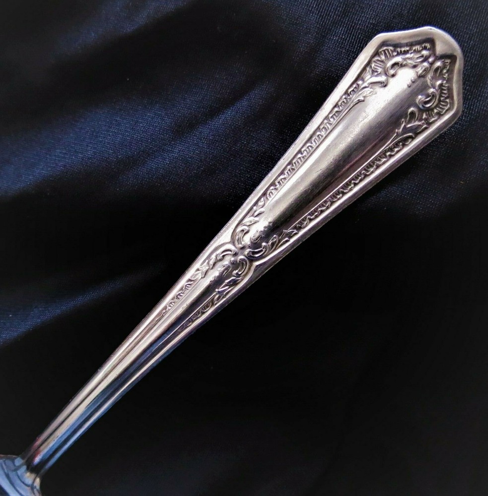 H. B. Co. Silverplate (Pattern Two) Teaspoon: 5 7/8 " Long: SHIPS FREE & INSURED