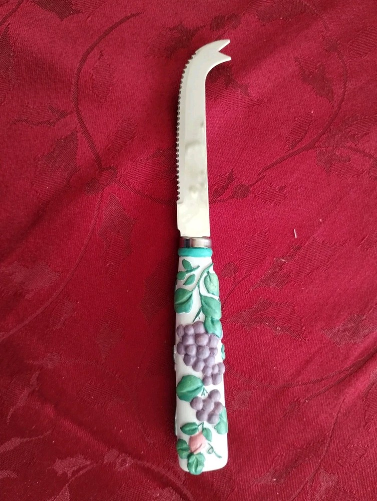 Pfaltzgraff Grapevine Cheese Knife