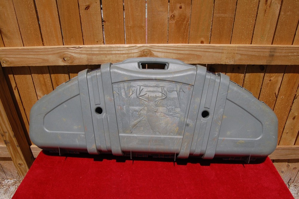 Plano Protector Series PillarLock Camo Compact Bow & Arrow Case model # 1111