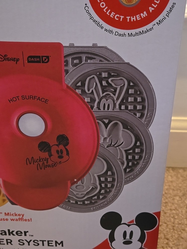 Disney Dash Multimaker Mini Waffle Maker System Mickey Mouse Friends * NEW