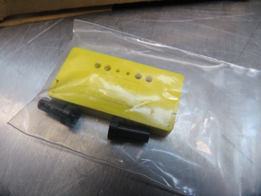Banner PBF46U Fiber Optic Sensor 26035