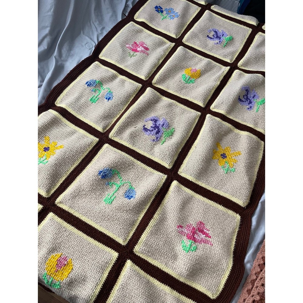 Afghan Throw with Flowers