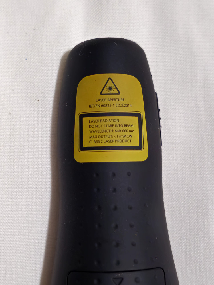 Logitech R400 Laser Presentation Remote - Black