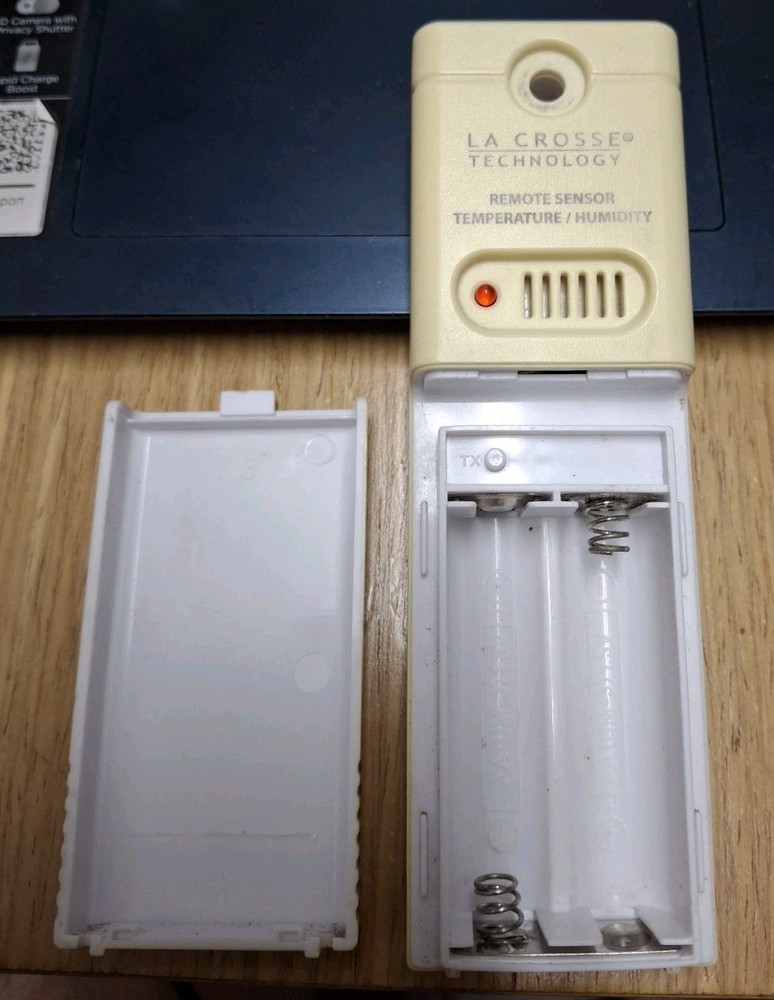 TX141TH-BV3 La Crosse Technology Wireless Temperature & Humidity Sensor