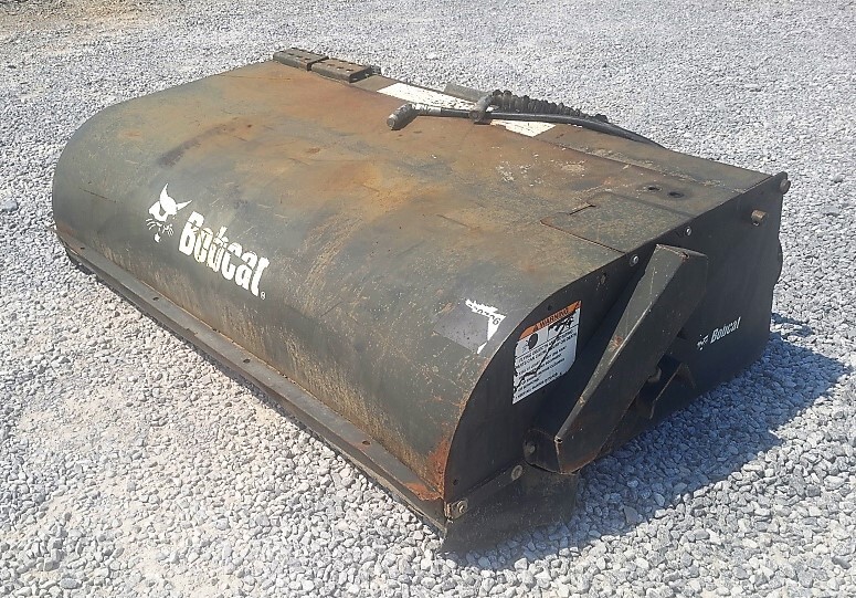 Used 2018 72'' Bobcat Sweeper for Skid Steer Quick Connect Mount