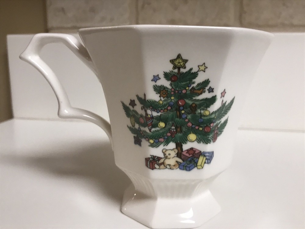 Nikko Christmastime Octagonal Cups and Saucers