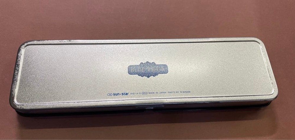 Showa Retro Blue Train Can Pen