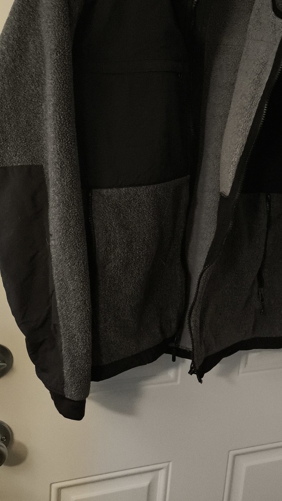 The North Face Men's Basic Jacket Gray Black Full Zip Long Sleeve Size M