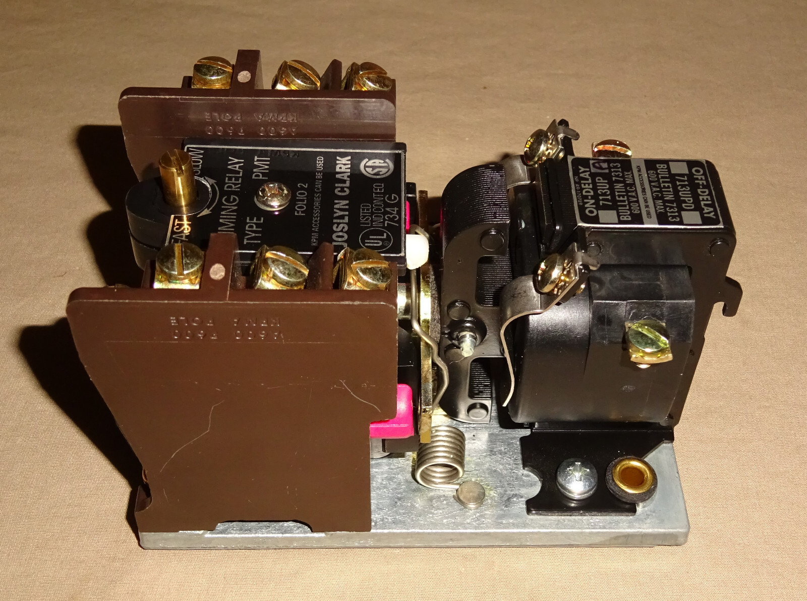 Joslyn Clark 713UPA-76 PMT Pneumatic Timing Relay 713UPA76 NEW