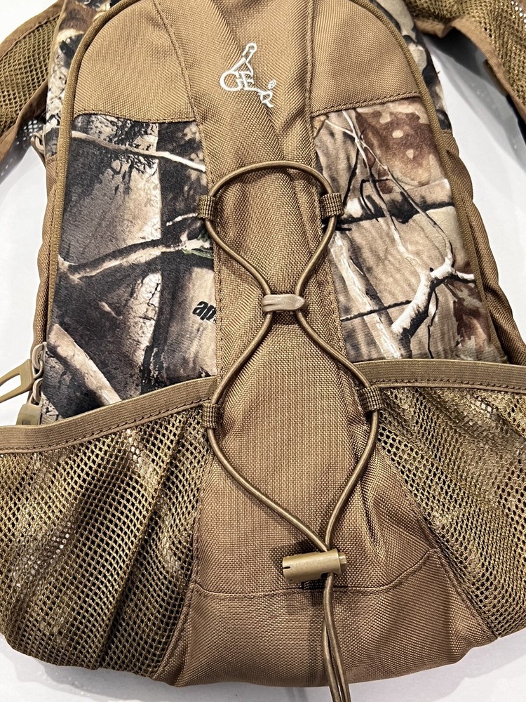 Gerber Water Hydration Bladder Hiking Backpack Day Pack