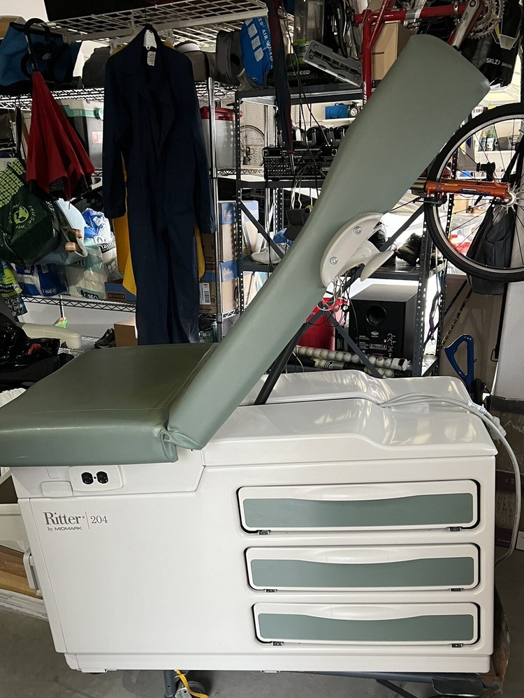 Midmark Ritter 204 Medical Exam Table