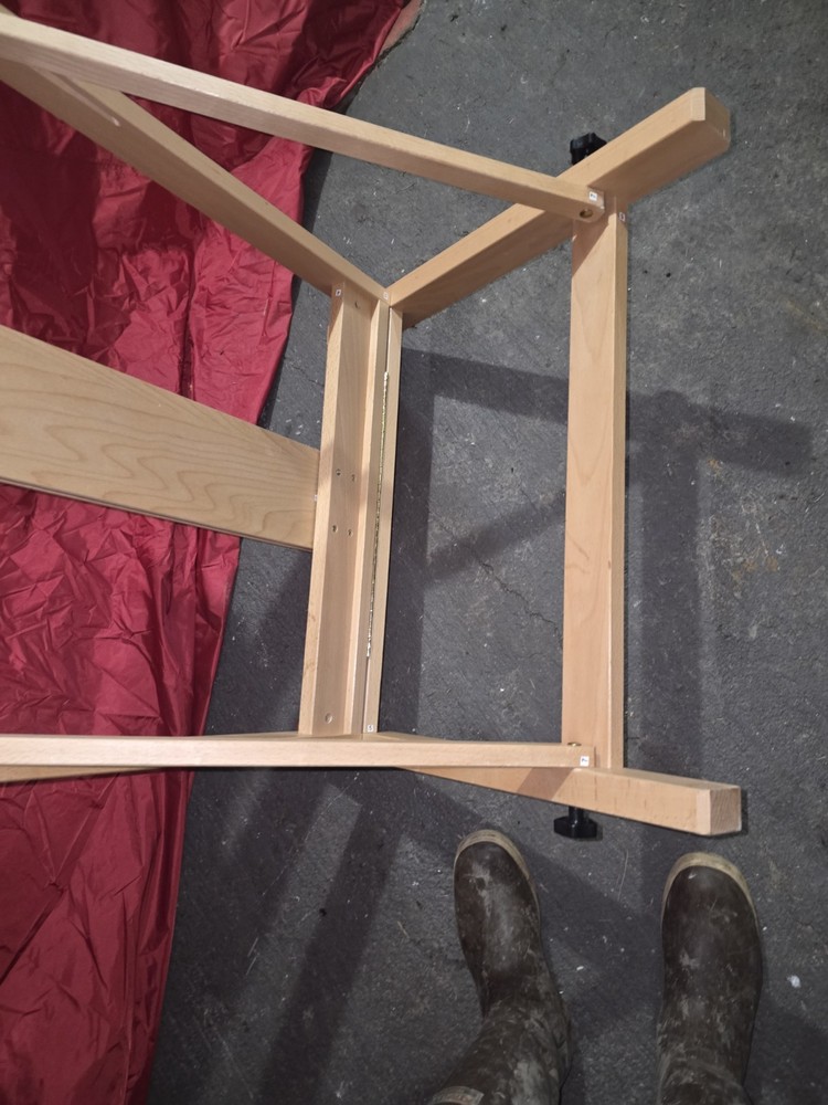 H Frame High Quality Easel
