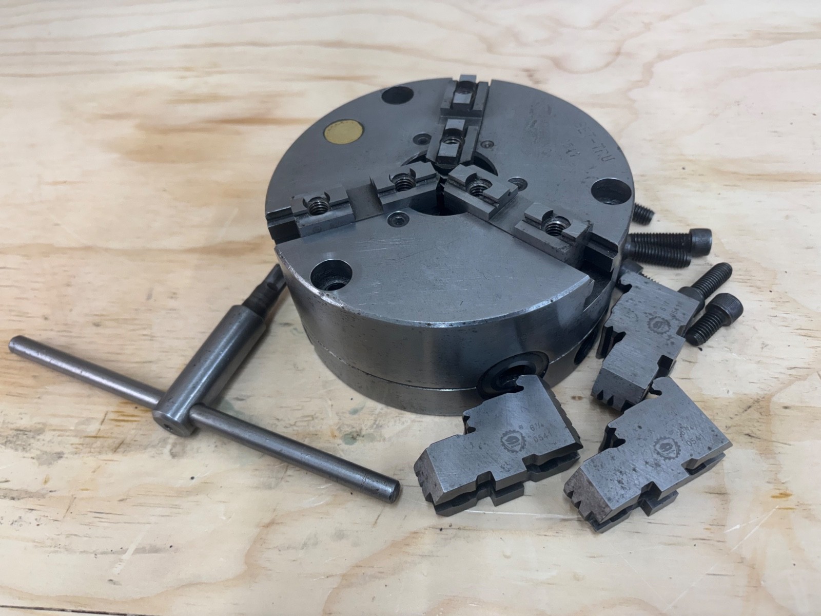 Bison Set Tru 6 1/4” 3 Jaw Metal Lathe Chuck With Reversible Jaws