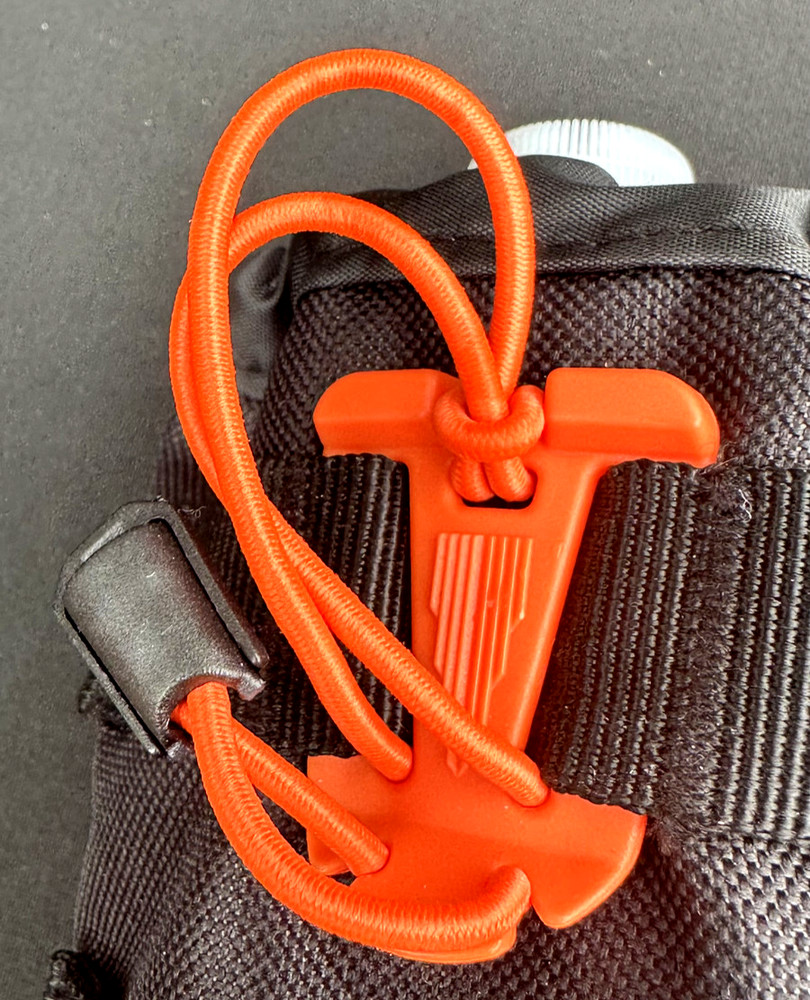 Metal Detecting Basic MOLLE Water Bottle Cover – Drawstring Top + Carabiner