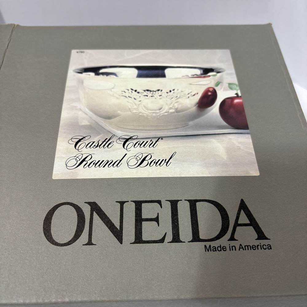 Oneida - Castle Court Round Bowl 8" Silverplate Bowl with plastic liner-used