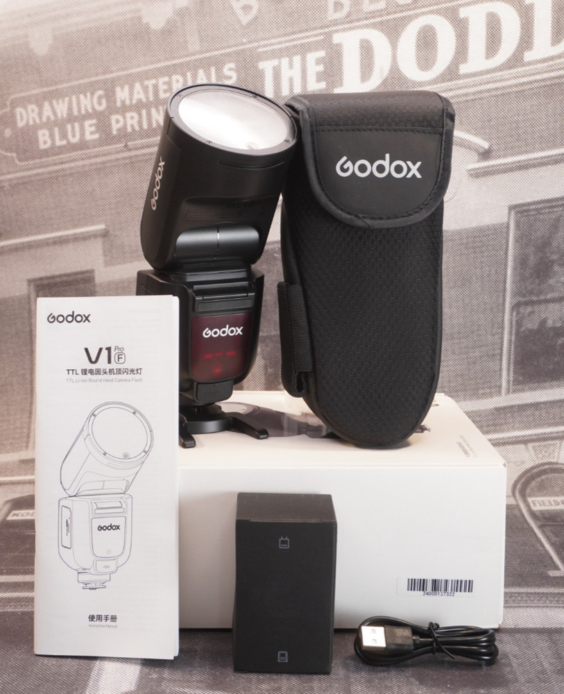 Godox V1Pro Round Head Flash (FUJI)
