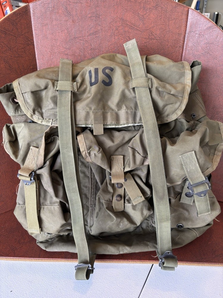 US Army Military Combat Field Pack Backpack With Frame Medium