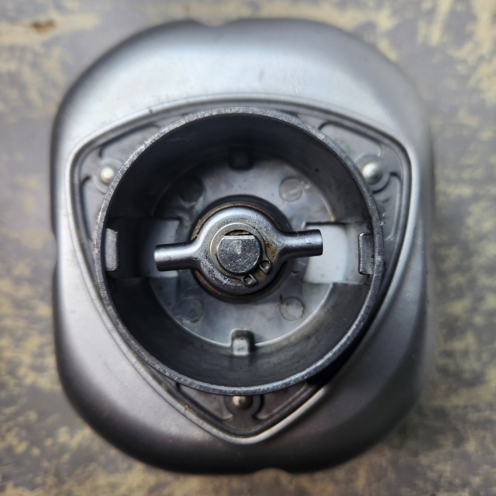 Zojirushi BBCC-Q10 Home Bakery Junior Automatic Bread Machine