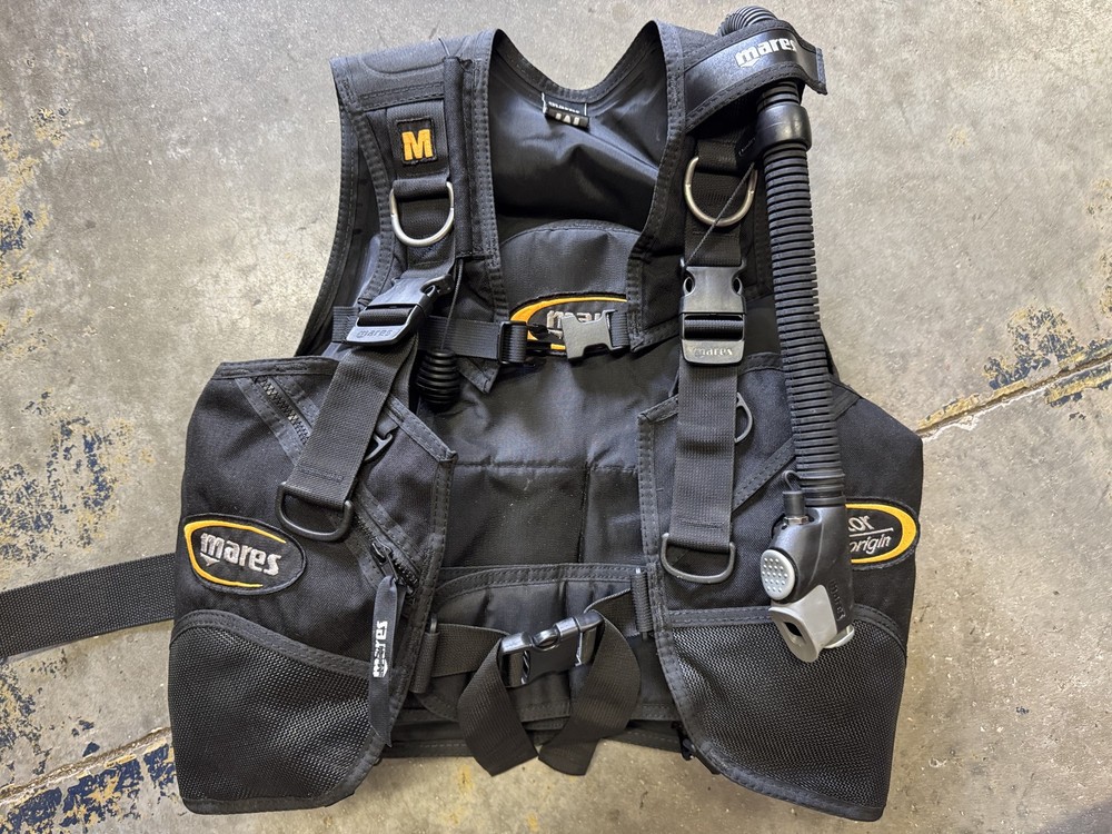 Mares Medium BCD Vector Origin