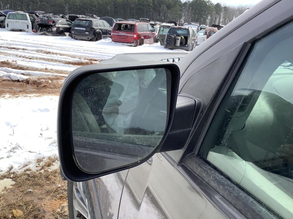 ARMADA 2015 Glove Box 4946742