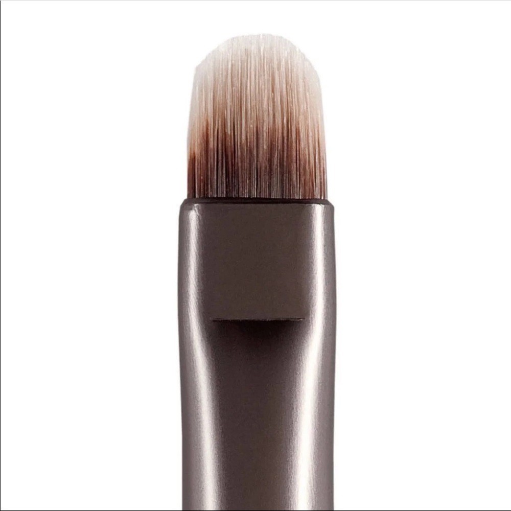 NIB UD multi task eyeshadow brush