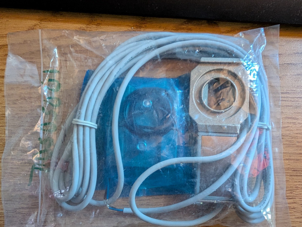 SMC IS10M-4Y-L Pressure Switch