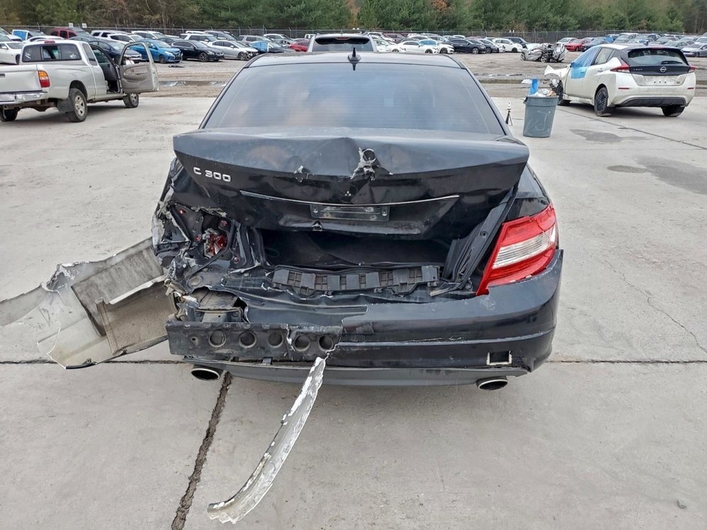 C220 2010 Glove Box 4945510