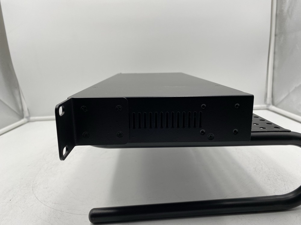 TRIPP-LITE B042-008 8-PORT USB=PS/2 KVM SWITCH