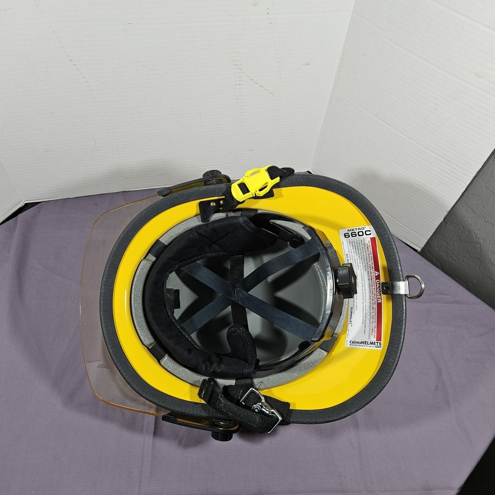 Cairns MSA 660C Metro Fire Helmet Size Medium 4" w/ Tuffshield Faceshield